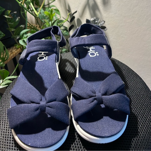Wide Ryka Sandals - Picture 1 of 5